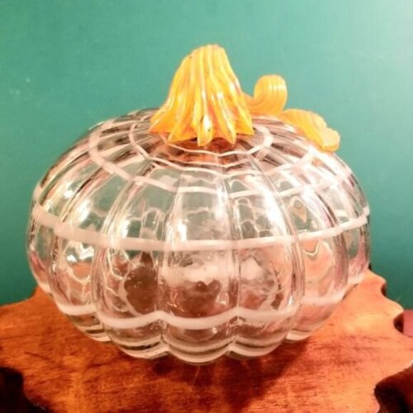 Hand Blown Art Glass Harvest Pumpkin 4" High 5.5" Diameter - Picture 3 of 6